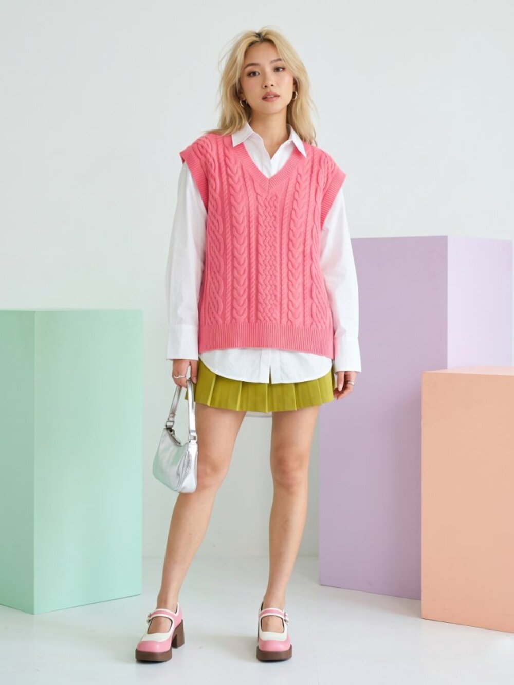 Cable Knit Oversized Sweater Vest Pink V-Neck Side Slits Boxy Y2K Preppy